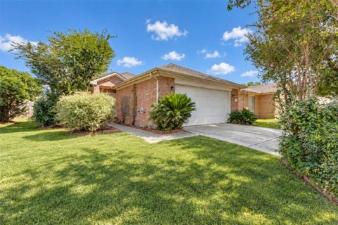 Photo of 7434 Parkland Manor Drive, Cypress, TX 77433 (MLS # 39792321)