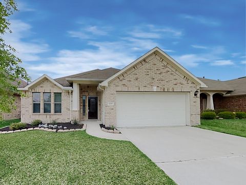 Photo of 10006 Blissfull Valley Lane, Tomball, TX 77375 (MLS # 76520332)