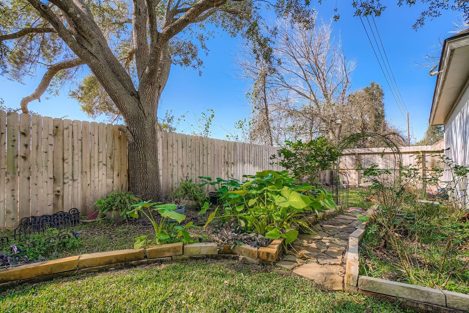 17415 Aspen Oak Court