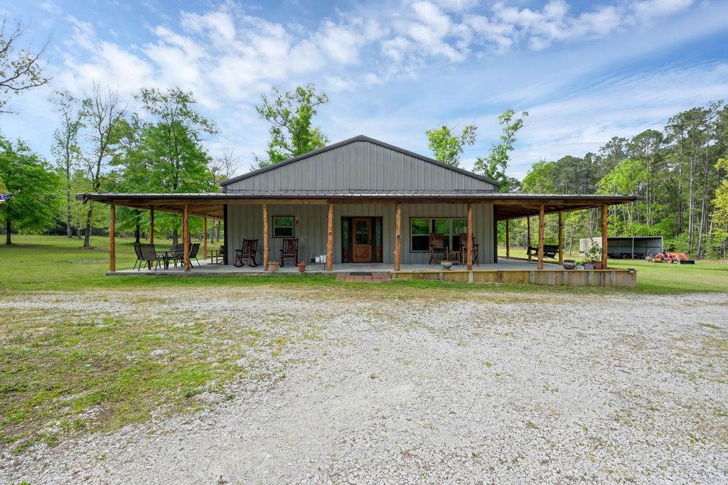 Photo of 2680 Us Highway 190, Huntsville, TX 77340 (MLS # 88876247)
