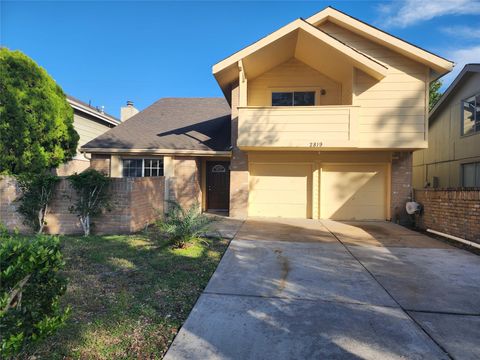 Photo of 2819 Windchase Boulevard, Houston, TX 77082 (MLS # 64621304)