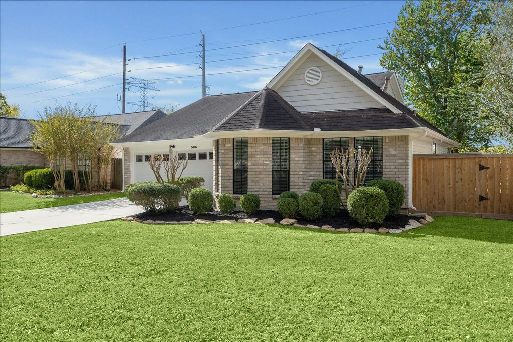 Photo of 3102 Great Lakes Avenue, Sugar Land, TX 77479 (MLS # 62177128)