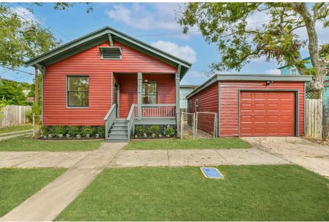 Photo of 1616 38th Street, Galveston, TX 77550 (MLS # 59537985)