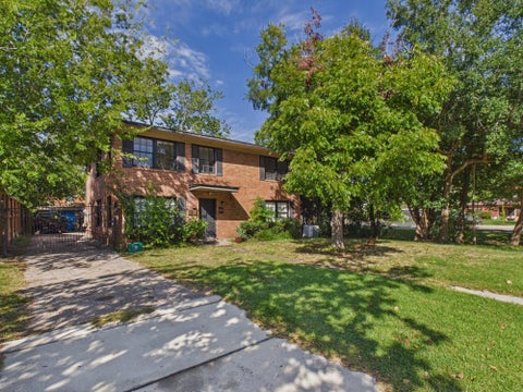 Photo of 4502 Larch Lane, Bellaire, TX 77401 (MLS # 49302639)