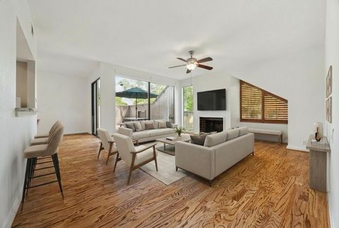 Photo of 318 Litchfield Lane, Houston, TX 77024 (MLS # 60399801)