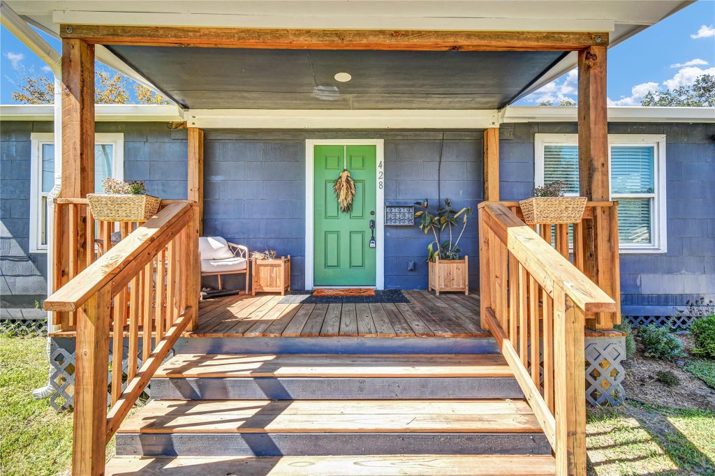 Photo of 428 S Lazy Lane, Clute, TX 77531 (MLS # 45834778)