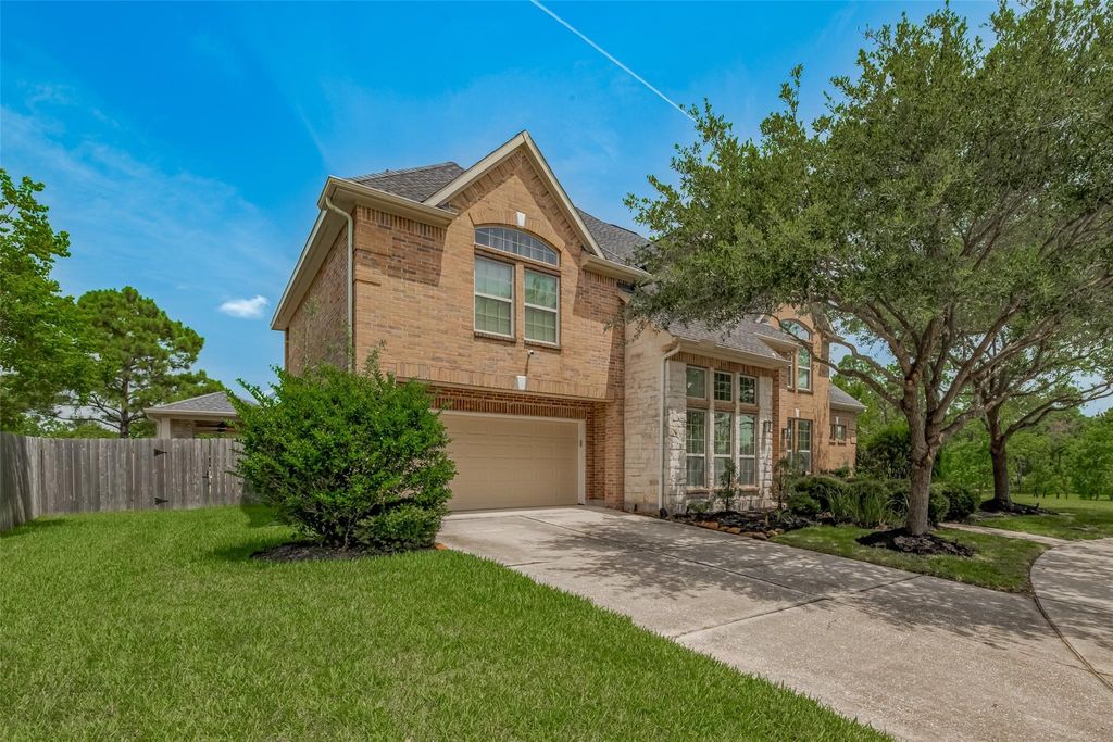 Photo of 16011 Maple Shores Drive, Houston, TX 77044 (MLS # 46075206)