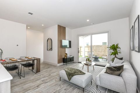 Photo of 4024 Boho Lane, Houston, TX 77045 (MLS # 35124135)