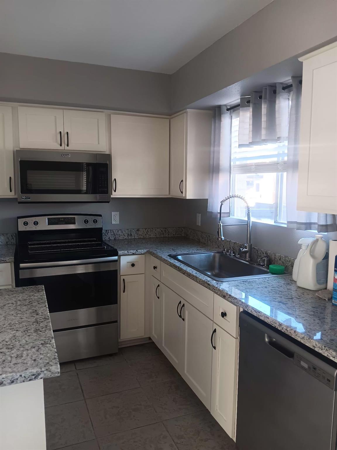 1500 Bay Area Boulevard 165