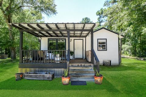 Photo of 180 Maurine Lane, Cleveland, TX 77328 (MLS # 76697583)