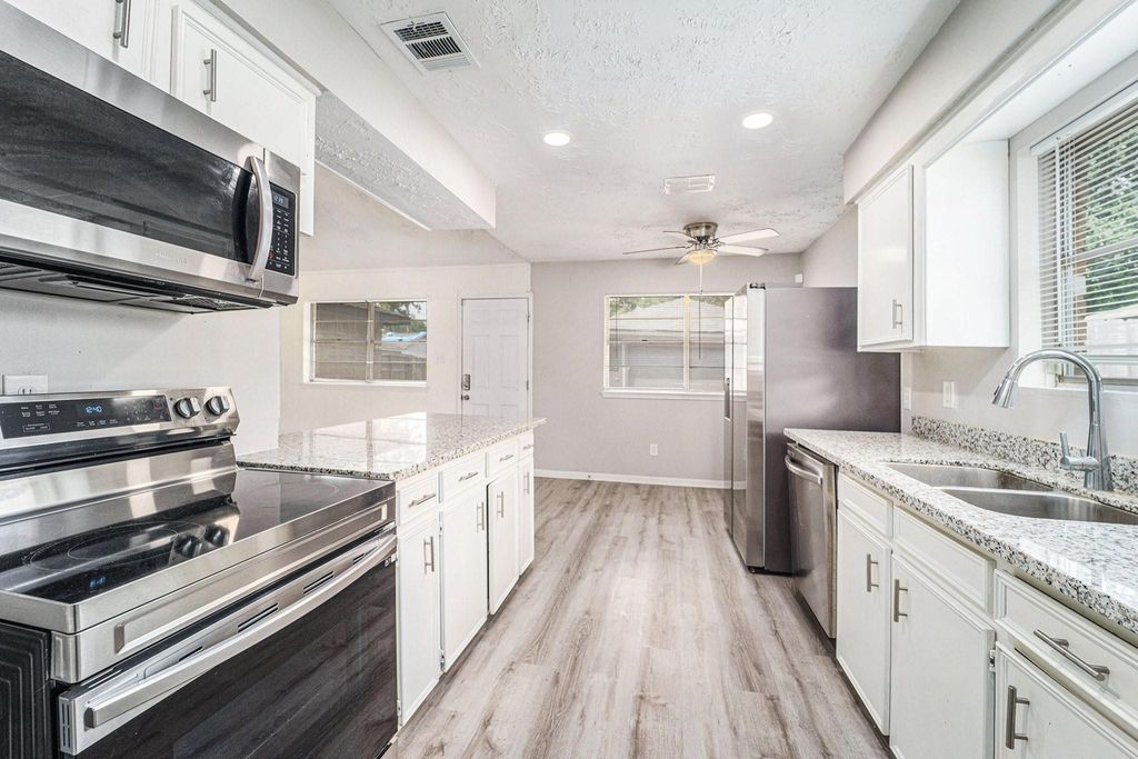 Photo of 23235 Earlmist Drive, Spring, TX 77373 (MLS # 85281127)