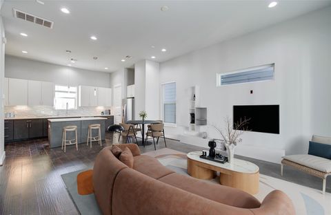 Photo of 2116 Naomi Street #B, Houston, TX 77054 (MLS # 14618233)