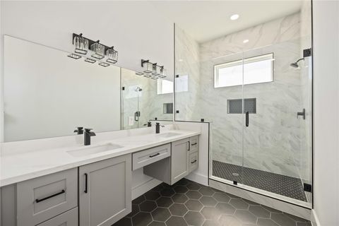 Tiny photo for 3022 Drew Street, Houston, TX 77004 (MLS # 82882807)