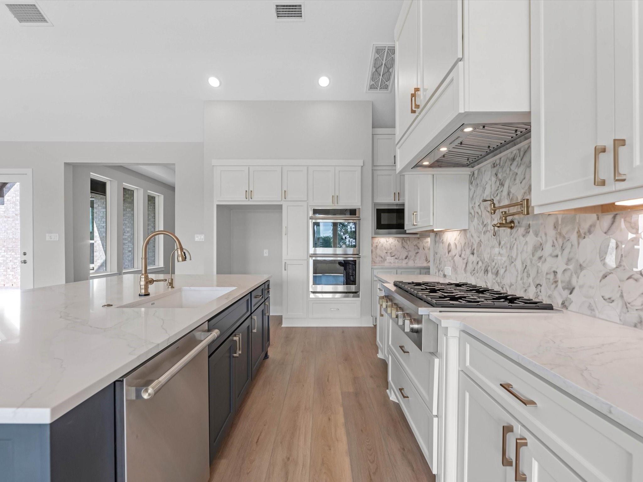 22 Woodland Creek Court