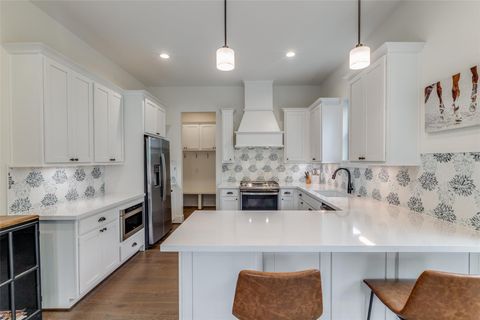 Photo of 3504 Huntsford Drive, Houston, TX 77008 (MLS # 40958170)