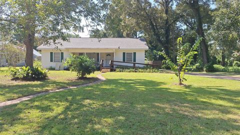 Photo of 201 S Marsh Drive, Livingston, TX 77351 (MLS # 88456440)