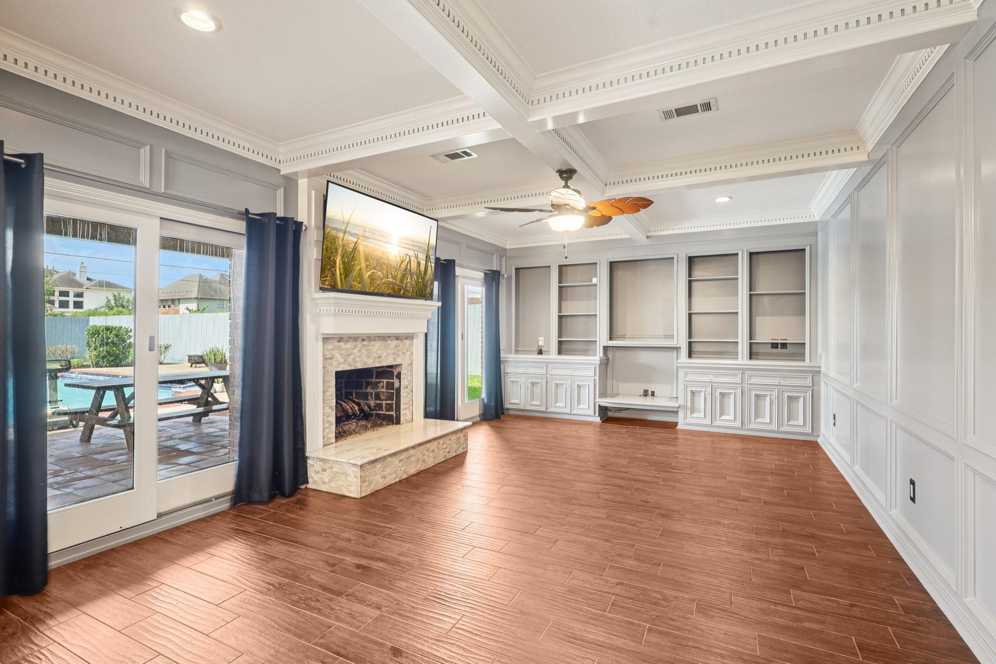1712 White Wing Circle