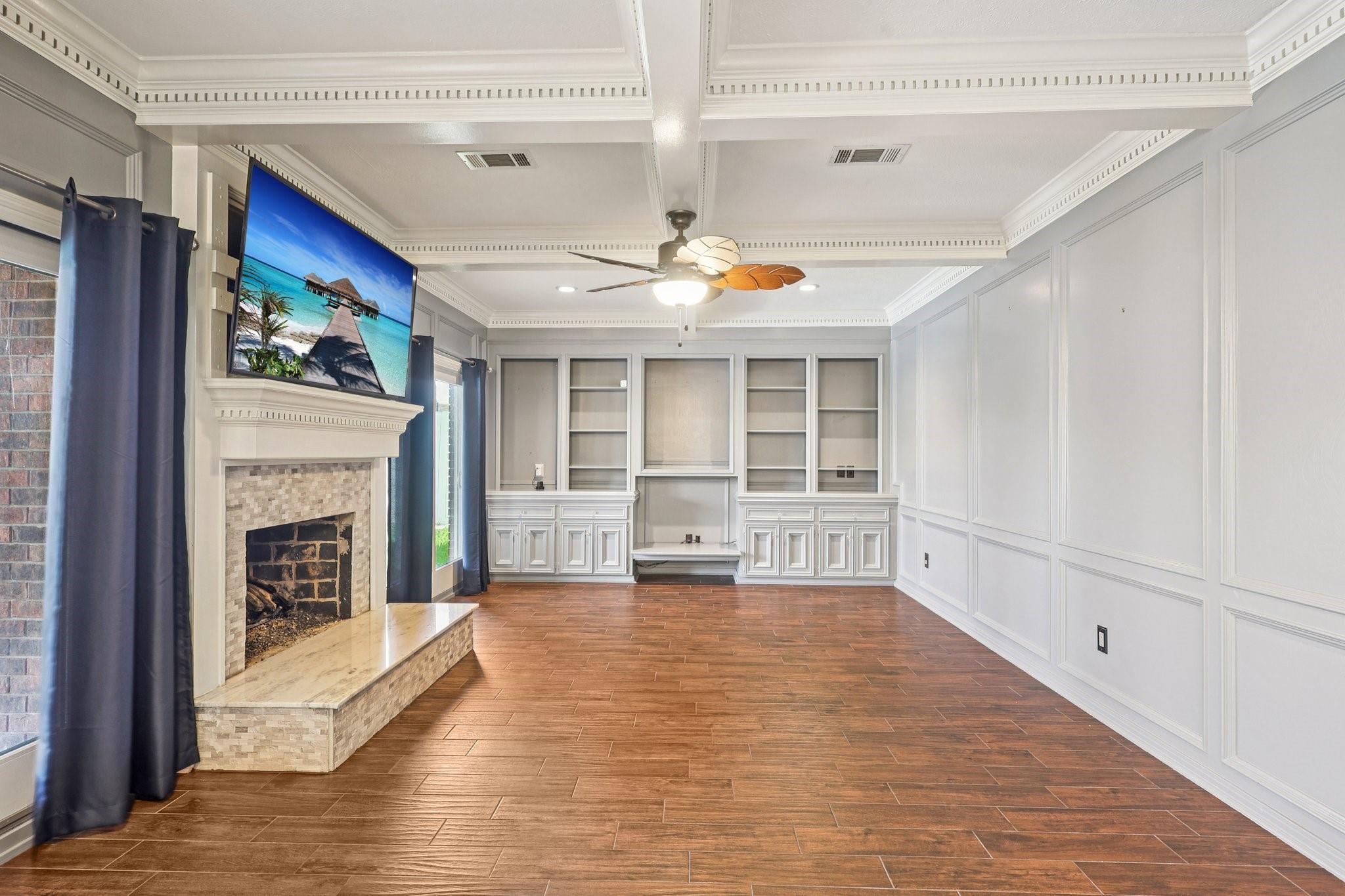 1712 White Wing Circle