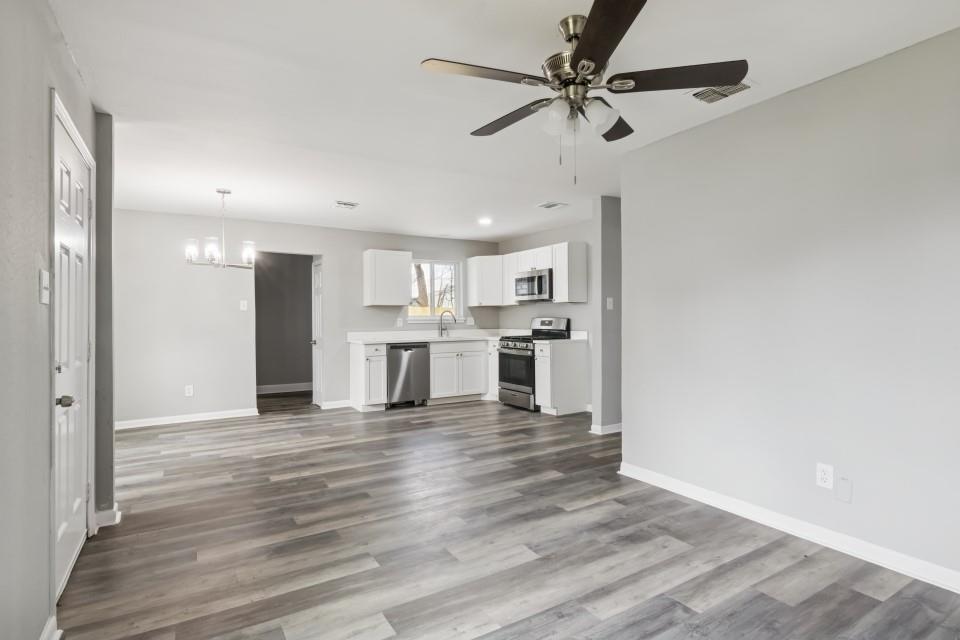 8646 Whitecastle Lane