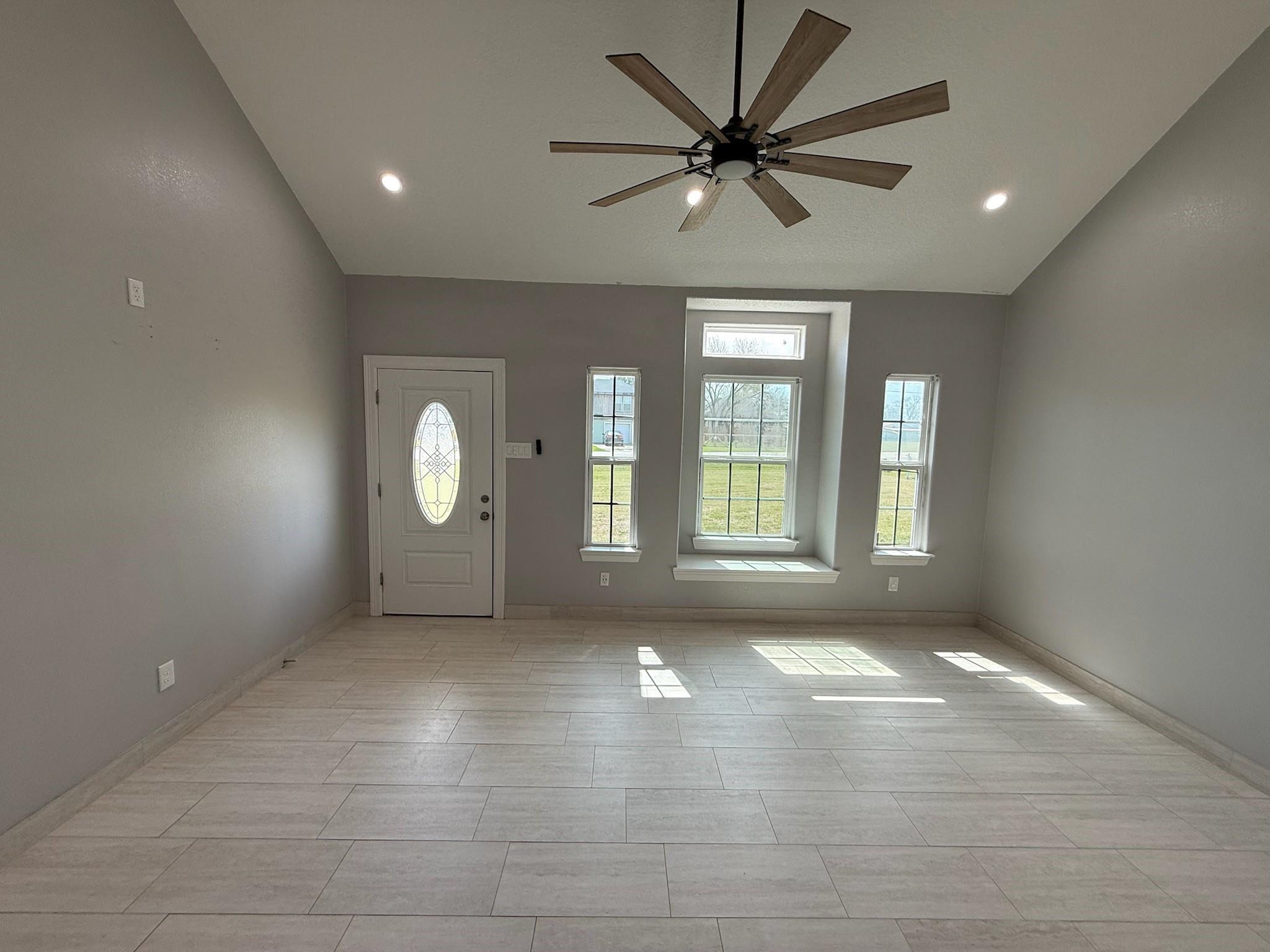 825 Mossey Drive