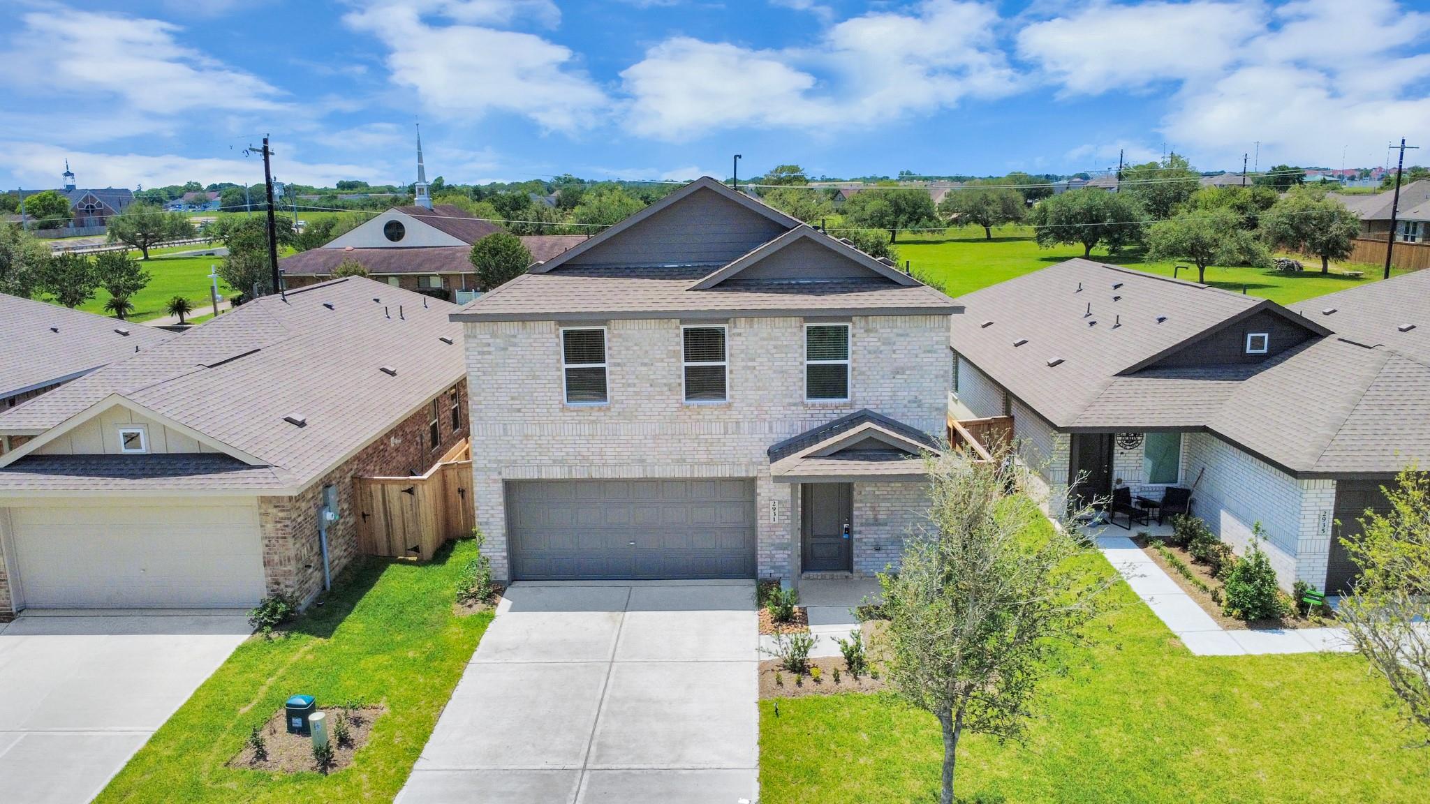 2931 Summer Breeze Way