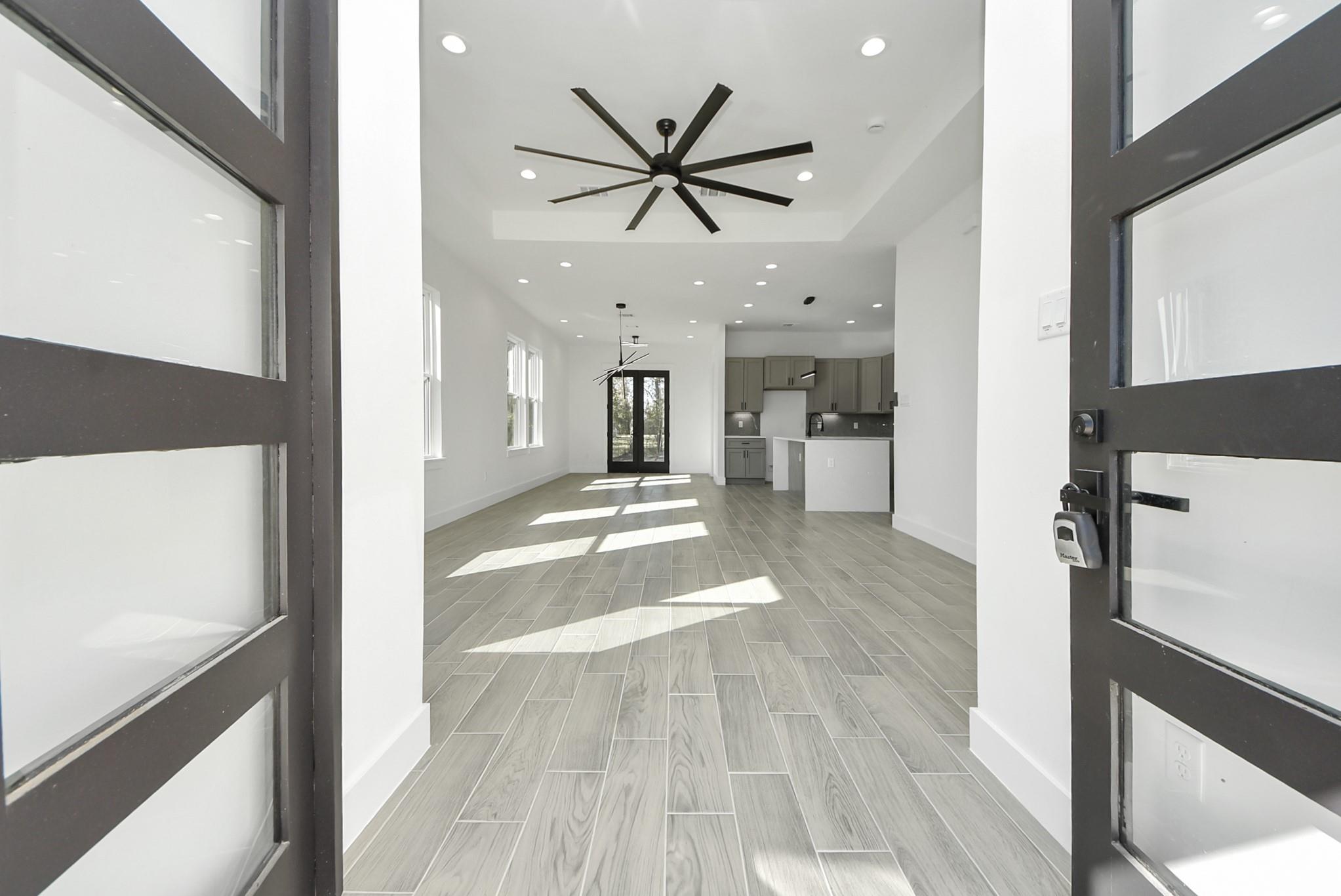 316 E Oakdale Street