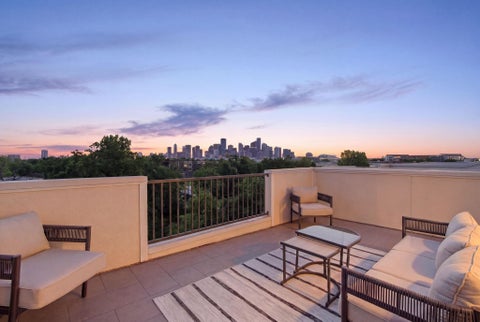 Homes For Sale - 2213 Roberts Street<br/> Houston, TX 77004