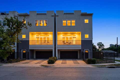 Homes For Sale - 2213 Roberts Street<br/> Houston, TX 77004