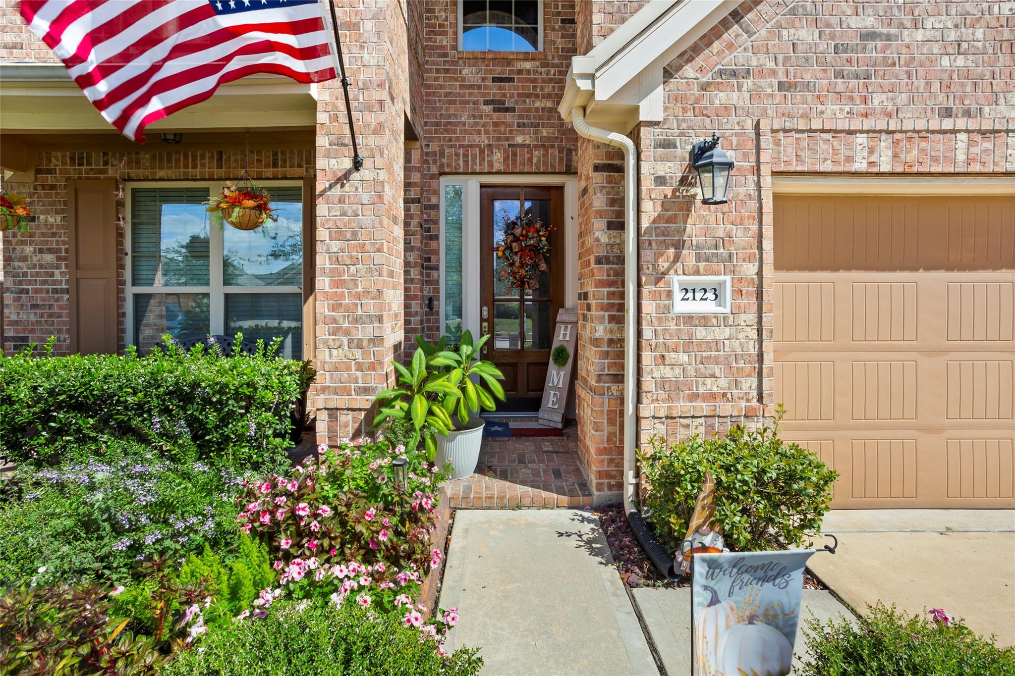 2123 Llerena Lane