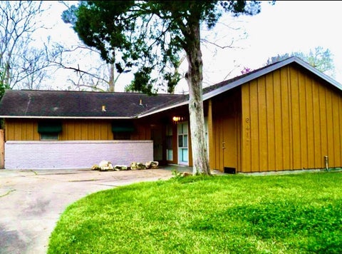 Homes For Sale - 6417 Edgemoor Drive<br/> Houston, TX 77074