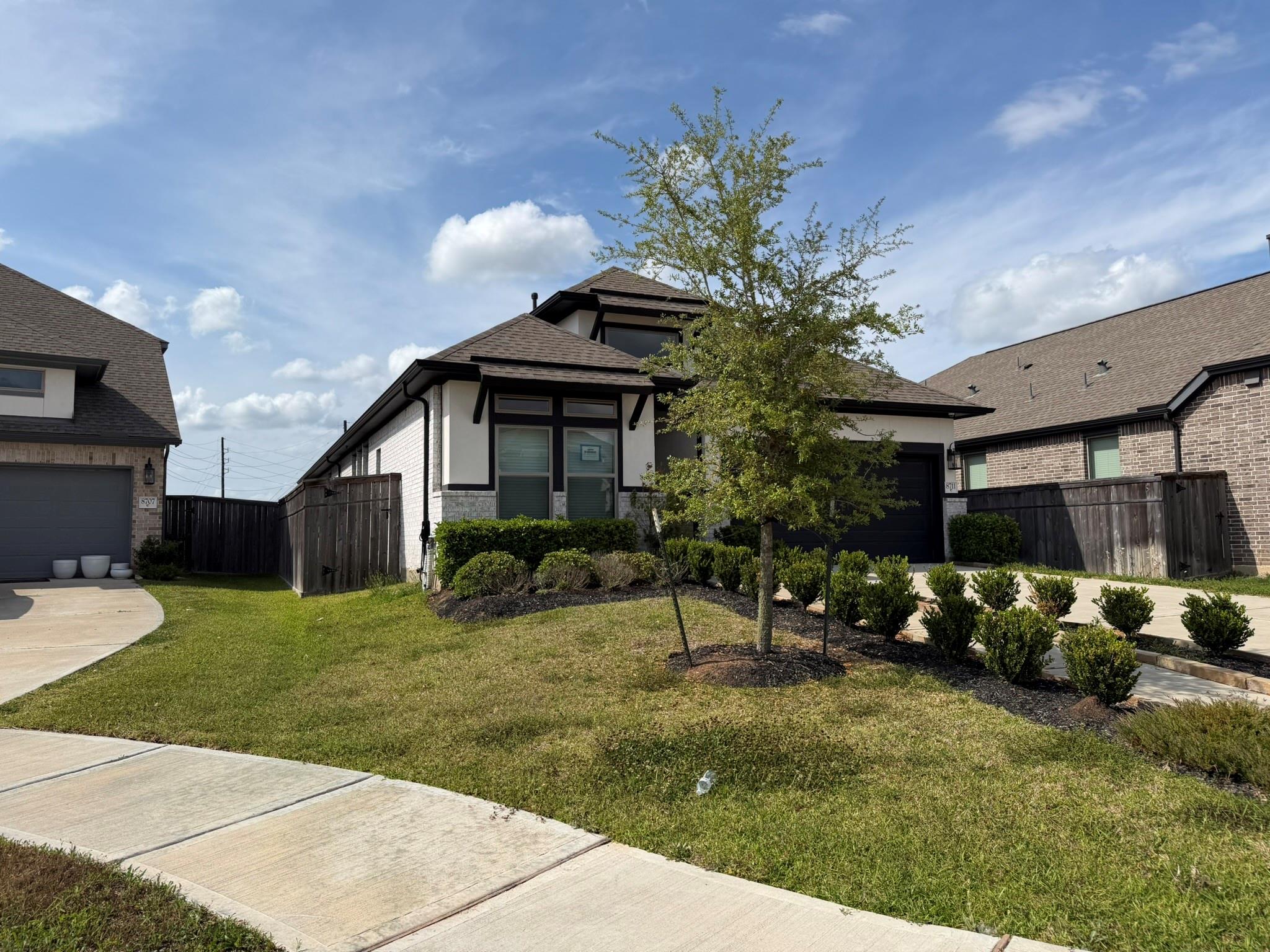 8711 Fox Trail Drive