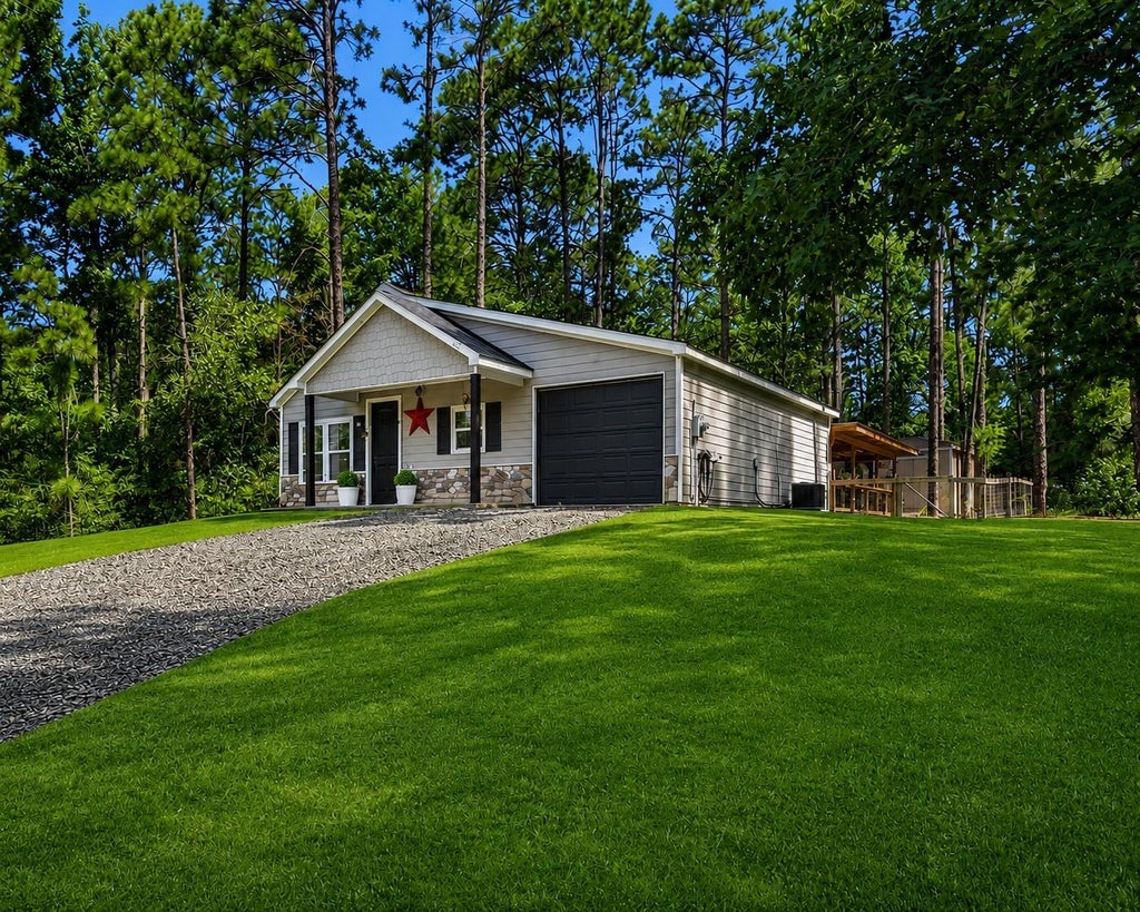 Photo of 162 Tamarack Drive, Brookeland, TX 75931 (MLS # 58447548)