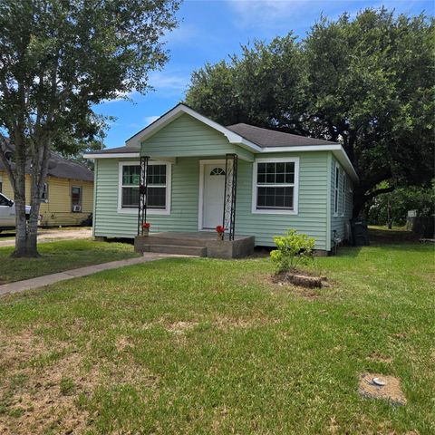 Photo of 1003 Merchant Street, El Campo, TX 77437 (MLS # 81479038)