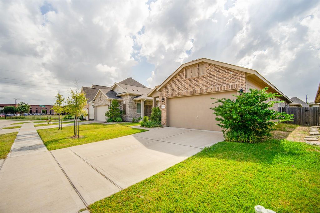 Photo of 14215 Campo Vista Drive, Houston, TX 77083 (MLS # 75555642)