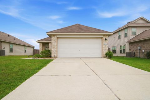 Photo of 11036 N Lake Mist Lane, Willis, TX 77318 (MLS # 91679233)