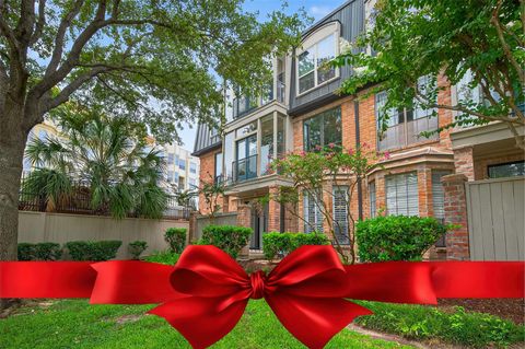 Photo of 2400 N Braeswood Boulevard #129, Houston, TX 77030 (MLS # 52003506)