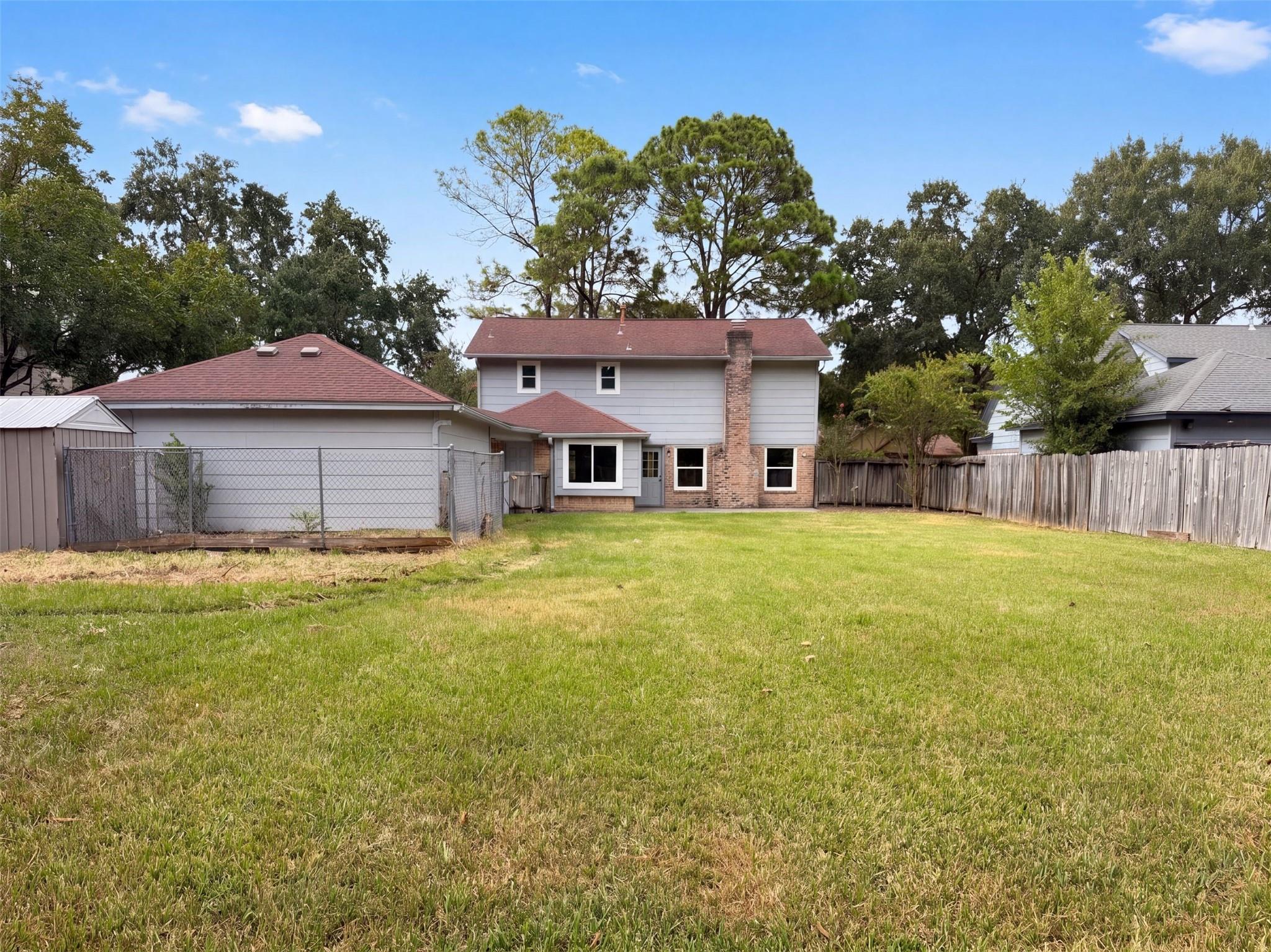 16121 Lakeview Drive