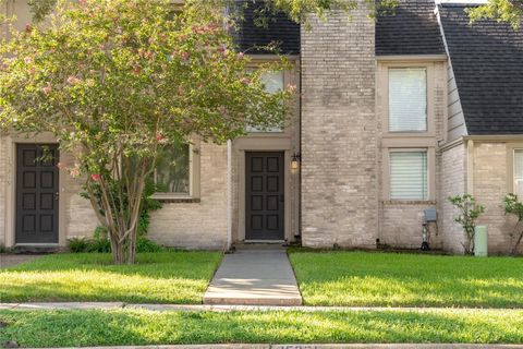 Photo of 15321 Kingfield Drive #803, Houston, TX 77084 (MLS # 85642341) Photo of 15321 Kingfield Drive #803, Houston, TX 77084 (MLS # 85642341)