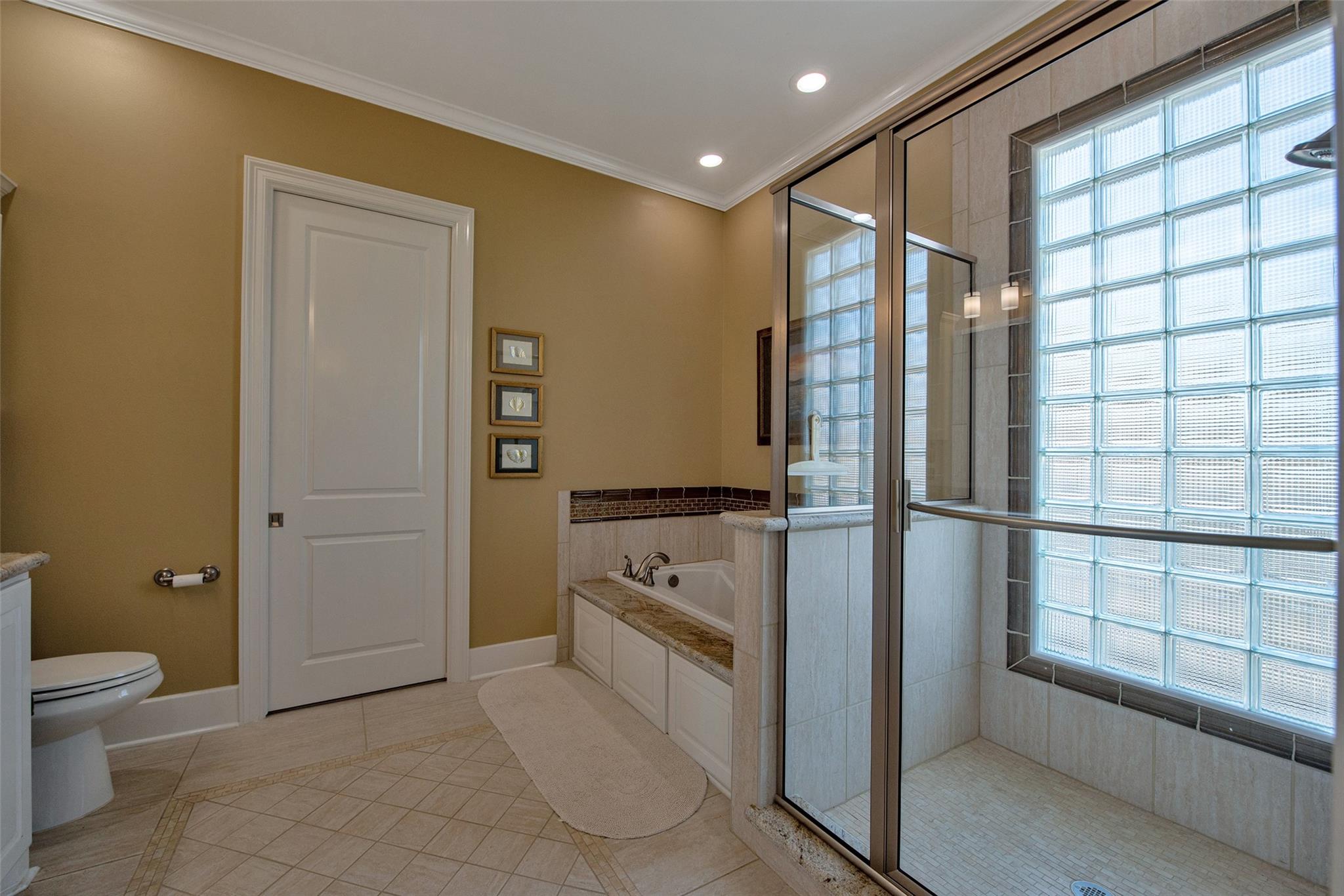 Crystal Beach, Texas, 77650, United States, 5 Bedrooms Bedrooms, ,4 BathroomsBathrooms,Residential,Active,2021955