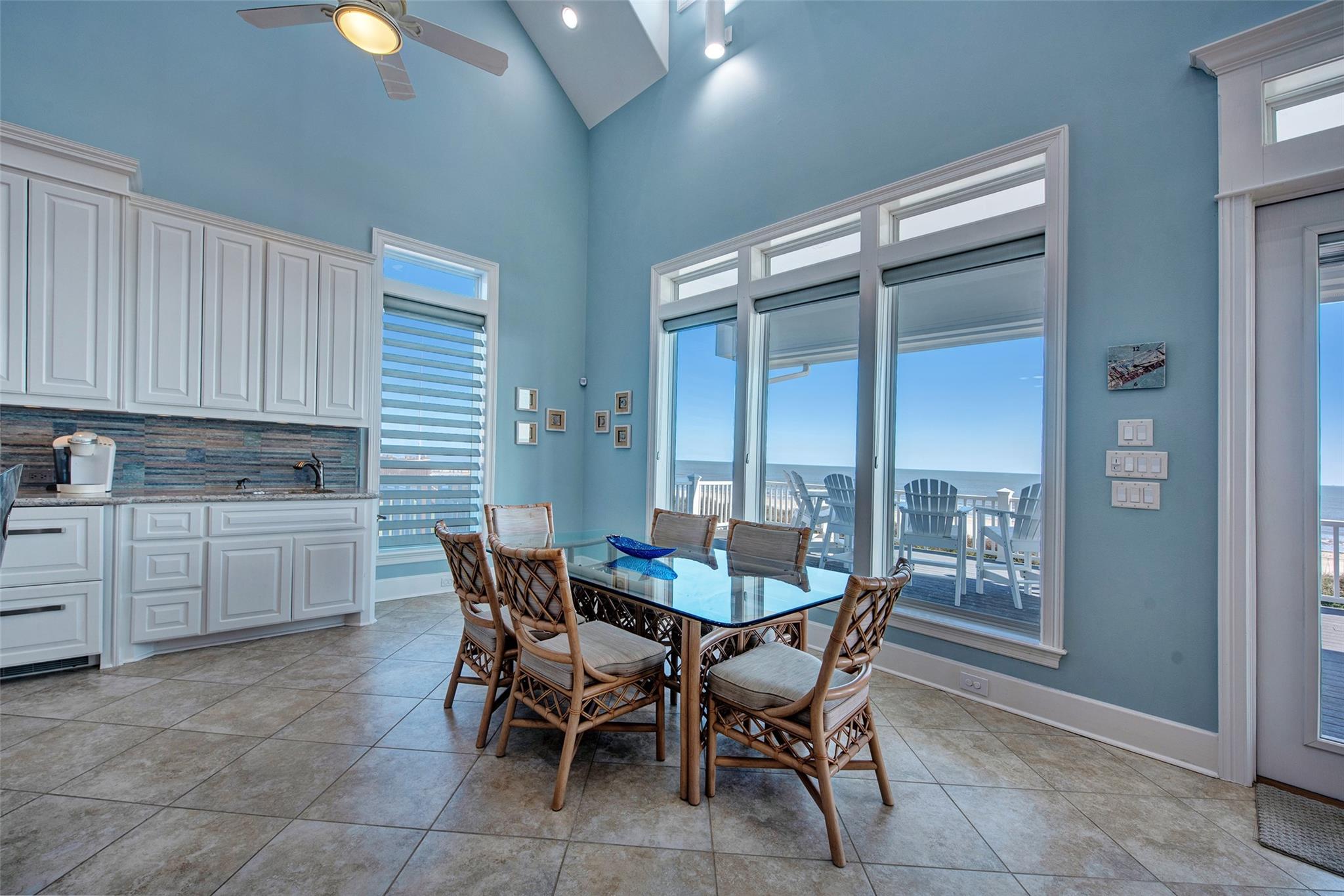 Crystal Beach, Texas, 77650, United States, 5 Bedrooms Bedrooms, ,4 BathroomsBathrooms,Residential,Active,2021955