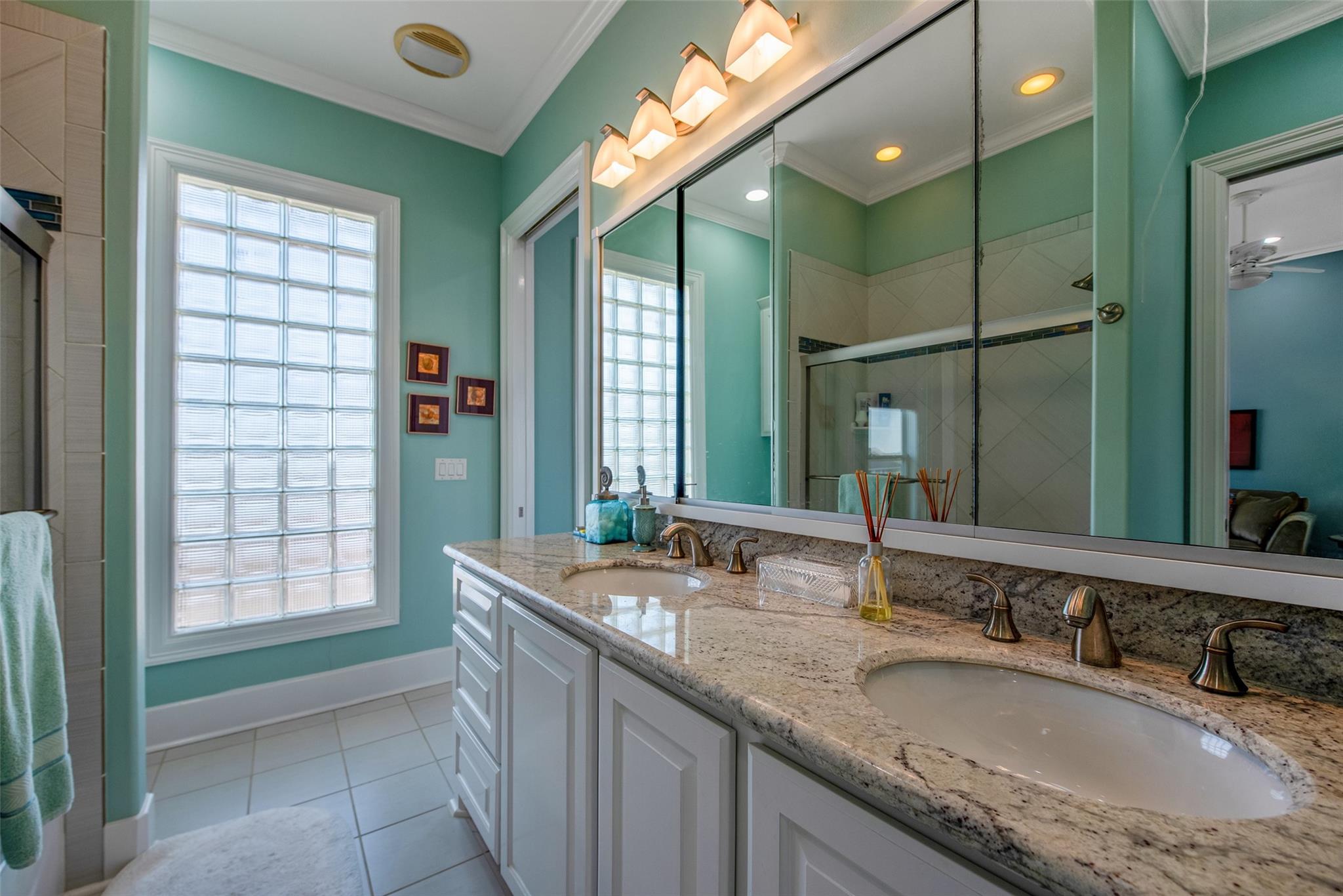 Crystal Beach, Texas, 77650, United States, 5 Bedrooms Bedrooms, ,4 BathroomsBathrooms,Residential,Active,2021955