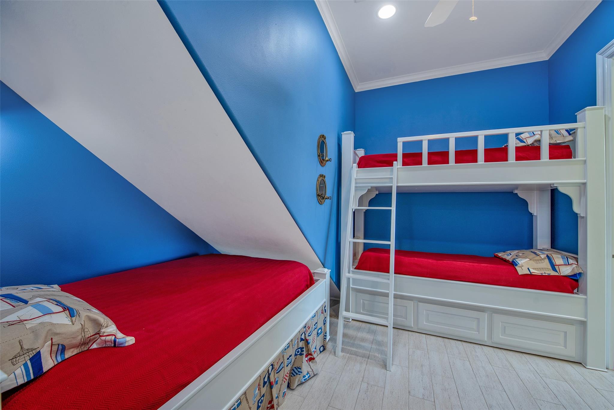 Crystal Beach, Texas, 77650, United States, 5 Bedrooms Bedrooms, ,4 BathroomsBathrooms,Residential,Active,2021955