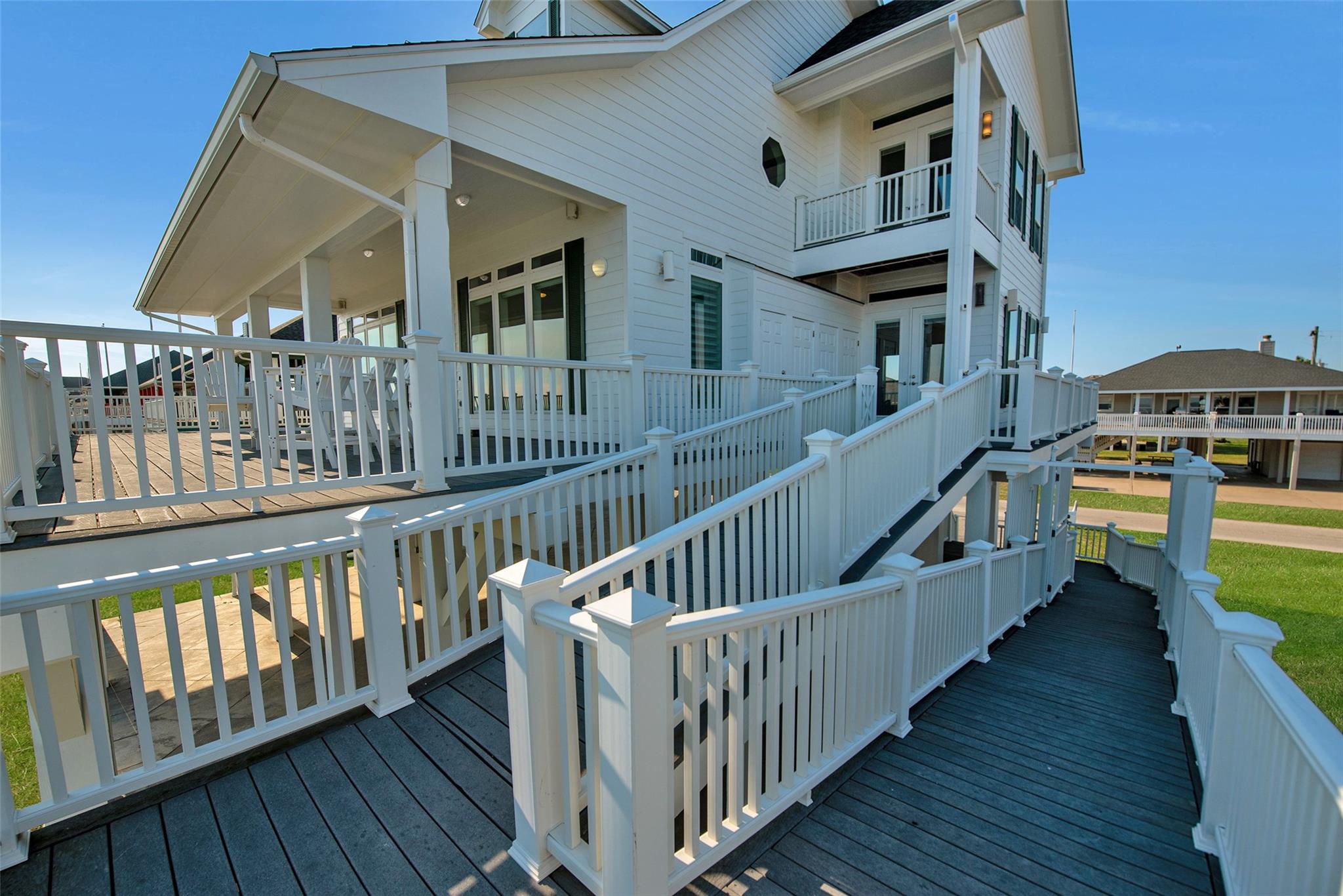 Crystal Beach, Texas, 77650, United States, 5 Bedrooms Bedrooms, ,4 BathroomsBathrooms,Residential,Active,2021955