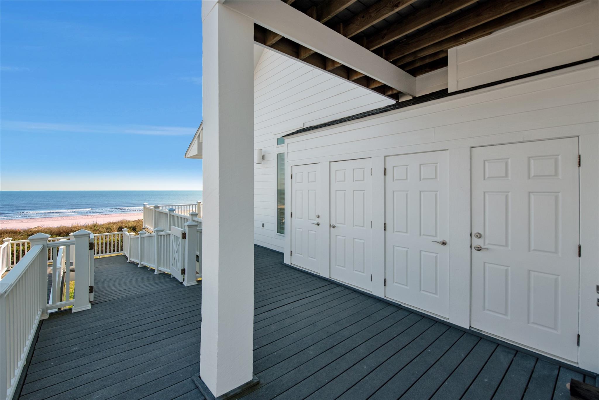 Crystal Beach, Texas, 77650, United States, 5 Bedrooms Bedrooms, ,4 BathroomsBathrooms,Residential,Active,2021955