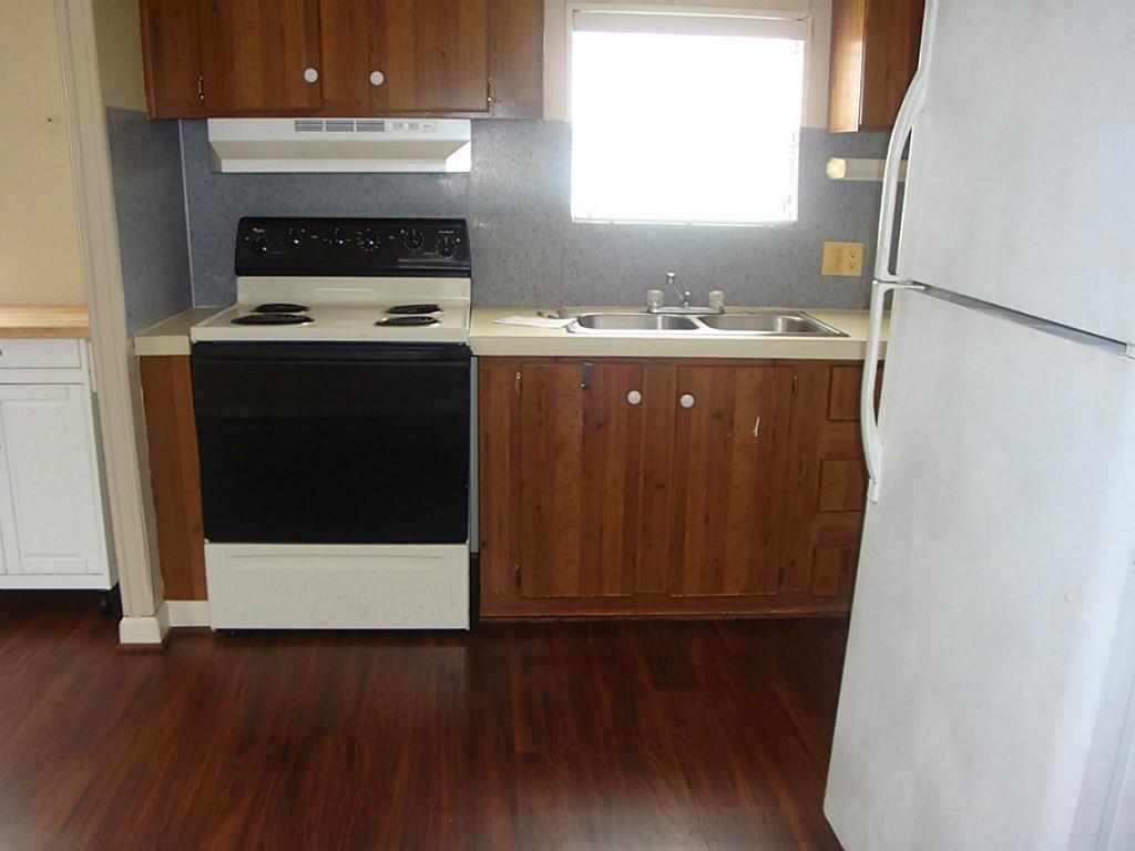 2445 Precinct Line Road