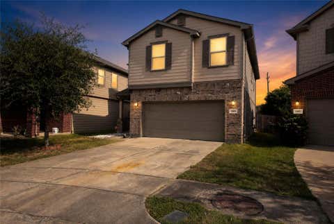 Homes For Sale - 15806 Copper Oak Lane<br/> Houston, TX 77084
