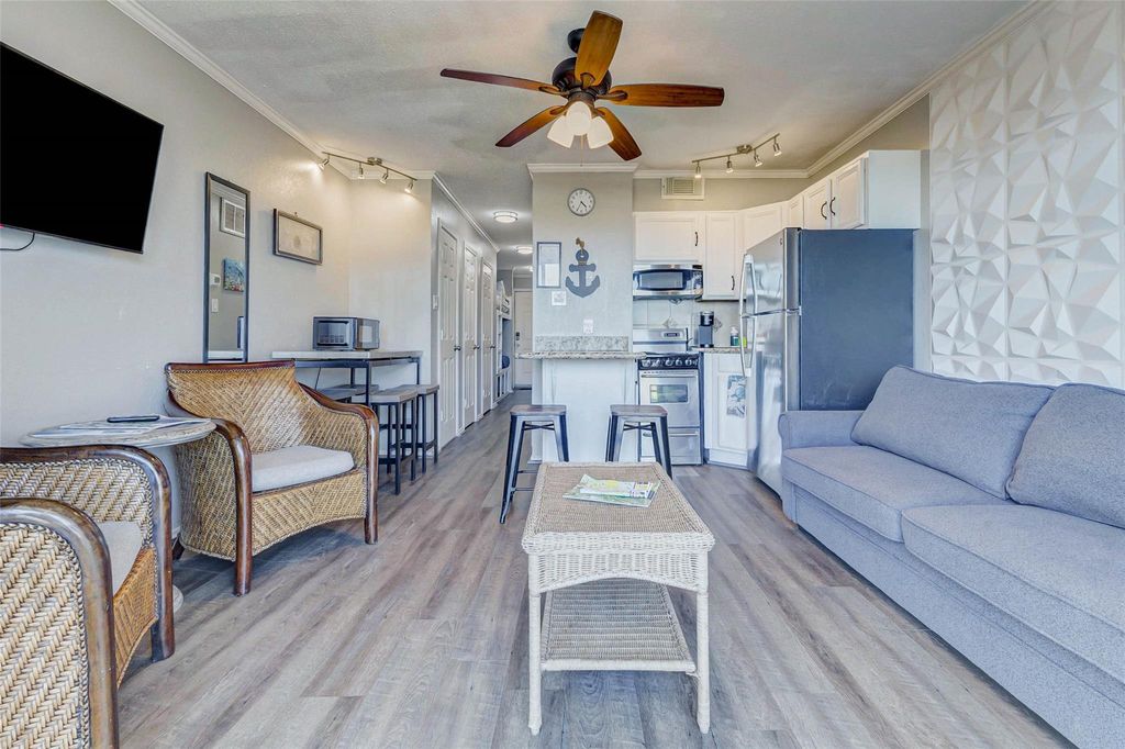 Photo of 6102 Seawall Boulevard #203, Galveston, TX 77551 (MLS # 62091299)