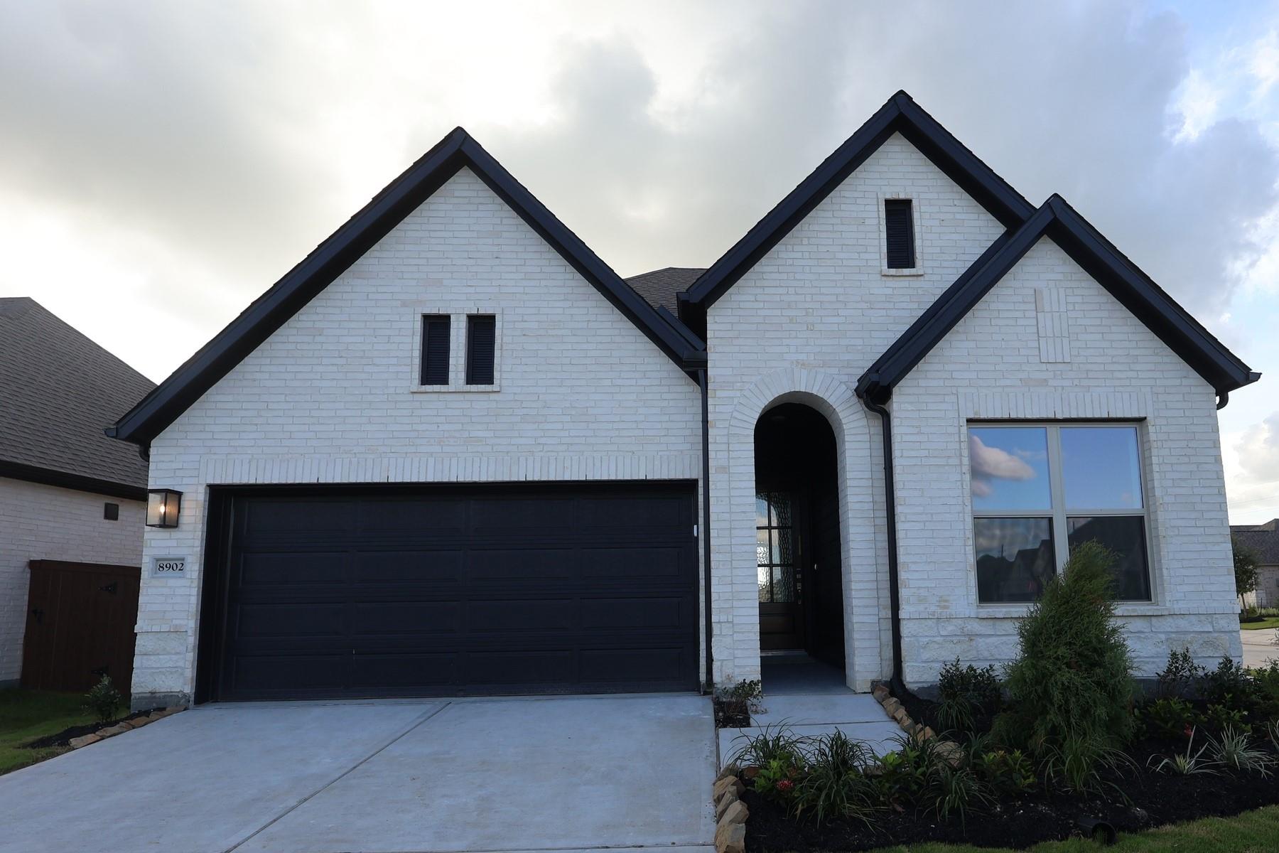 Welcome to The Genoa by David Weekley Homes. **HOME ESTIMATED TO BE COMPLETE JULY 2026**