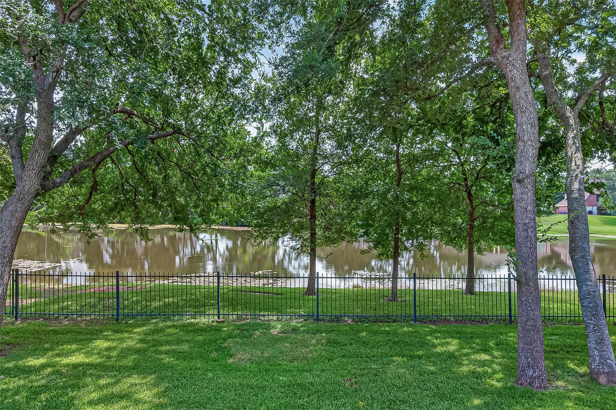 4519 Oxbow Circle W