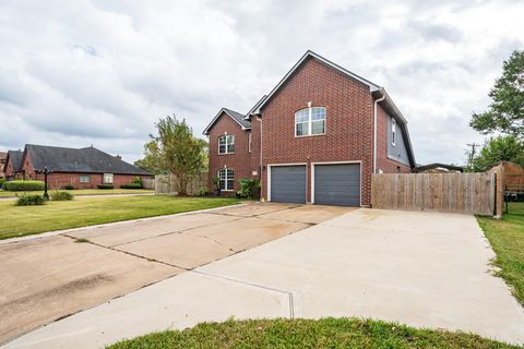 Photo of 3401 Wood Fox Drive, Alvin, TX 77511 (MLS # 86698083)